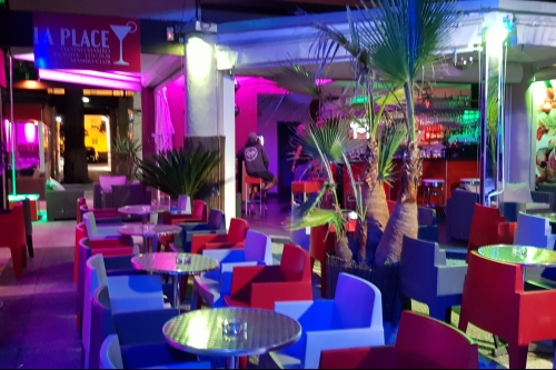 LA SUITE